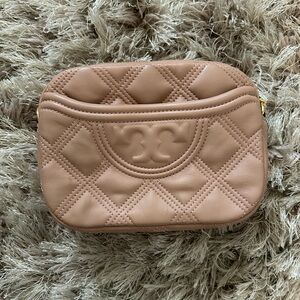 tory burch fleming soft camera bag